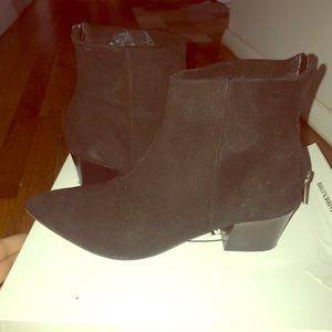 STEVE MADDEN SUEDE BOOTS